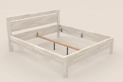 Łóżko z litego drewna, które wytrzyma lata i zapewni zdrowy sen Venta, 140x200 cm, kolor BO102 biały