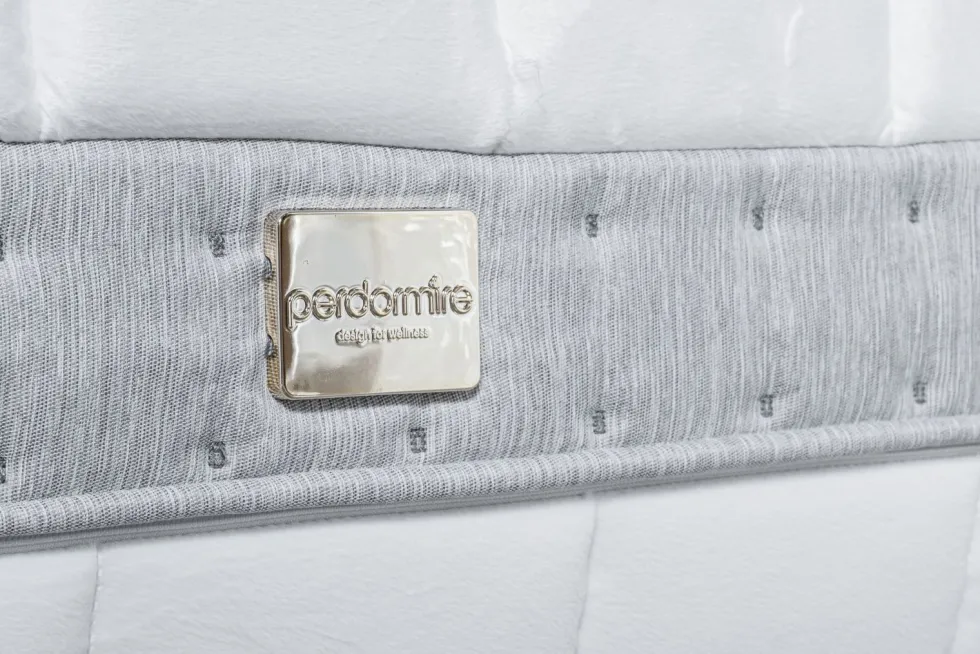 Luksusowy materac z jedwabistym dotykiem syntetycznego kaszmiru Cashmere Plus Comfort 4.5, 80x200 cm