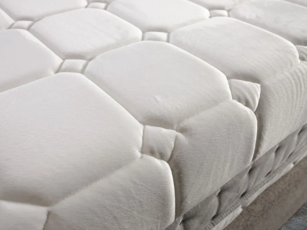 Luksusowy materac z jedwabistym dotykiem syntetycznego kaszmiru Cashmere Plus Comfort 4.5, 80x200 cm